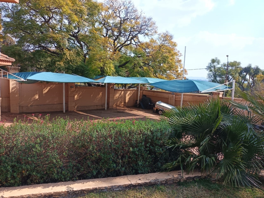 8 Bedroom Property for Sale in Northcliff Gauteng