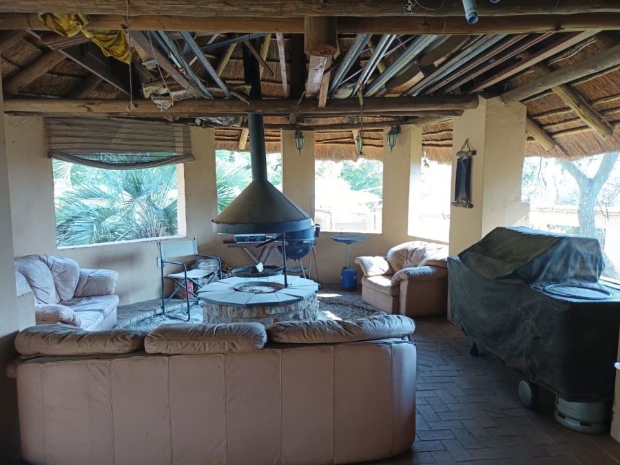 8 Bedroom Property for Sale in Northcliff Gauteng