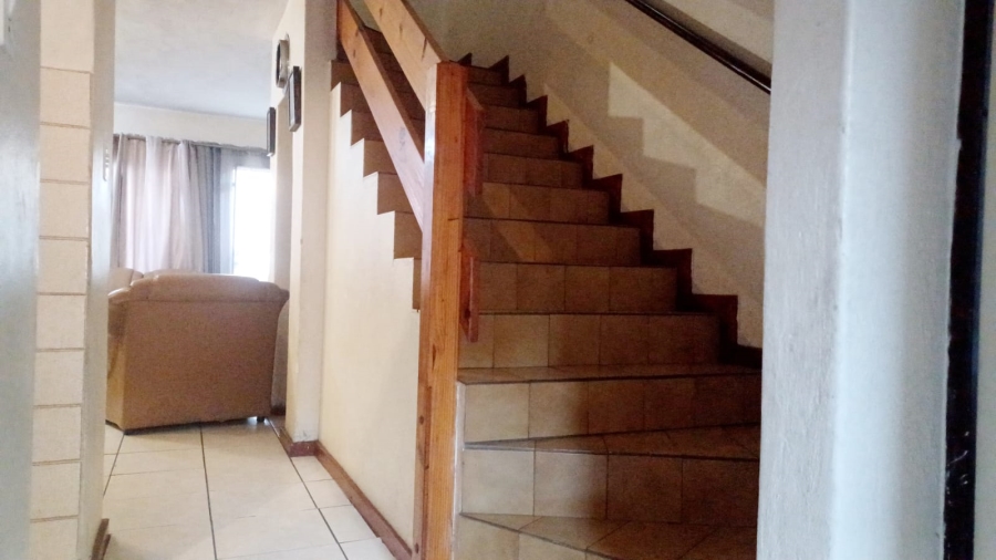 2 Bedroom Property for Sale in Windsor East Gauteng
