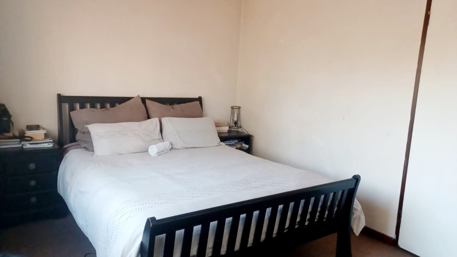 2 Bedroom Property for Sale in Windsor East Gauteng