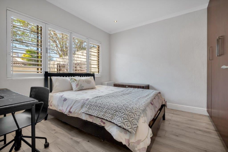 3 Bedroom Property for Sale in Linden Gauteng