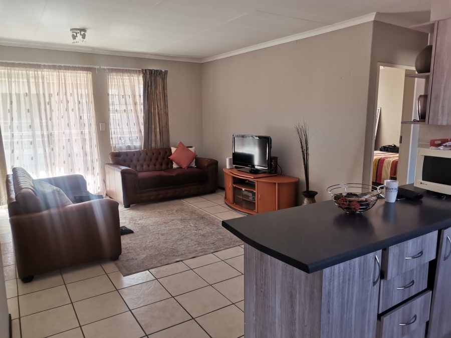 2 Bedroom Property for Sale in Cloverdene Gauteng