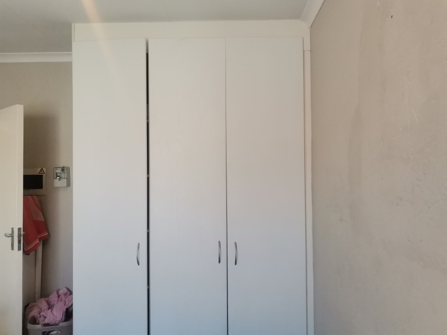 2 Bedroom Property for Sale in Cloverdene Gauteng