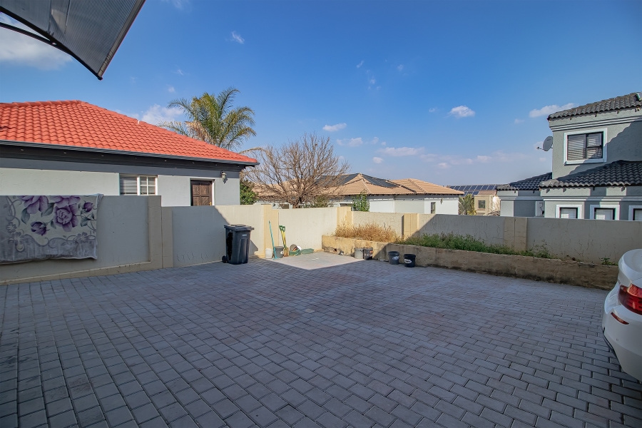 4 Bedroom Property for Sale in Amberfield Gauteng