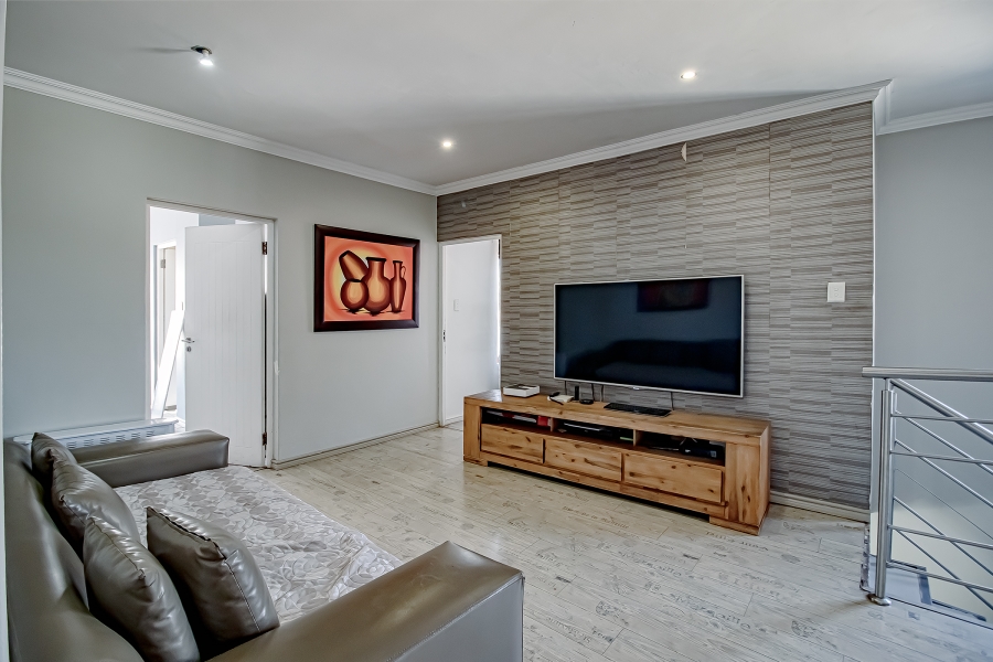 4 Bedroom Property for Sale in Amberfield Gauteng