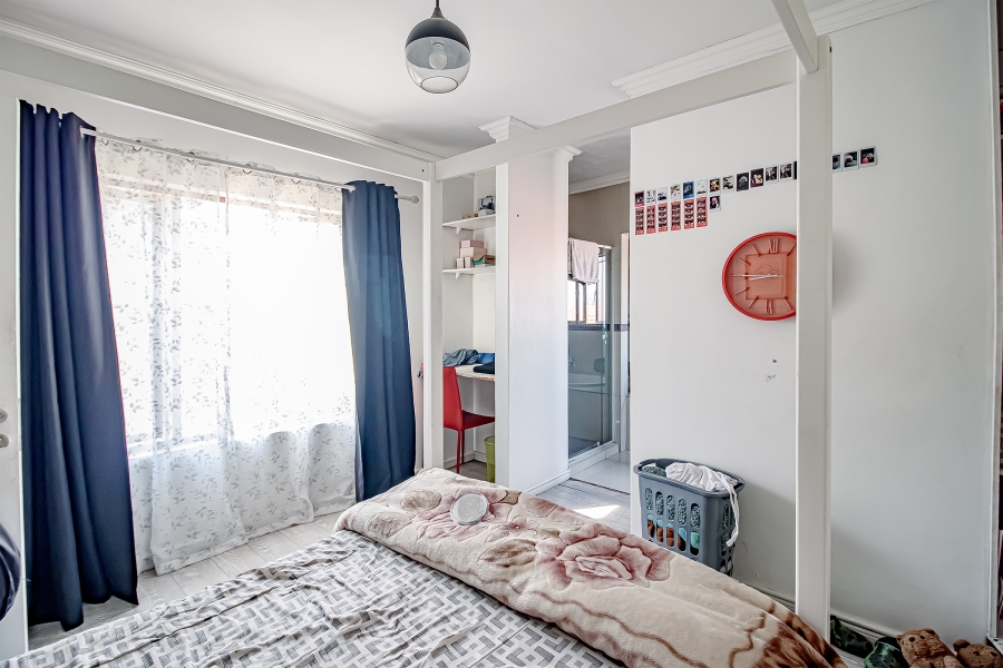 4 Bedroom Property for Sale in Amberfield Gauteng