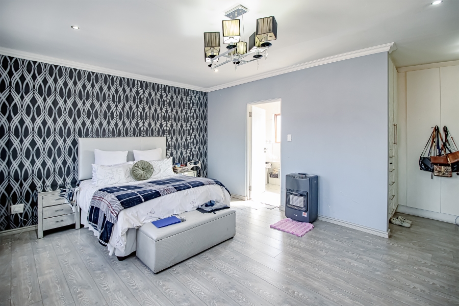 4 Bedroom Property for Sale in Amberfield Gauteng