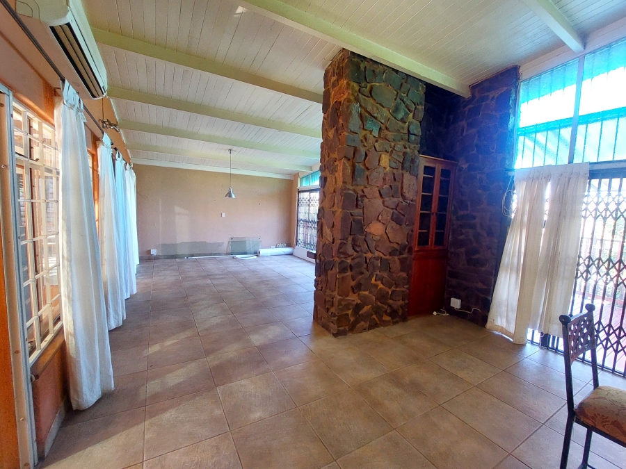 3 Bedroom Property for Sale in Lukasrand Gauteng