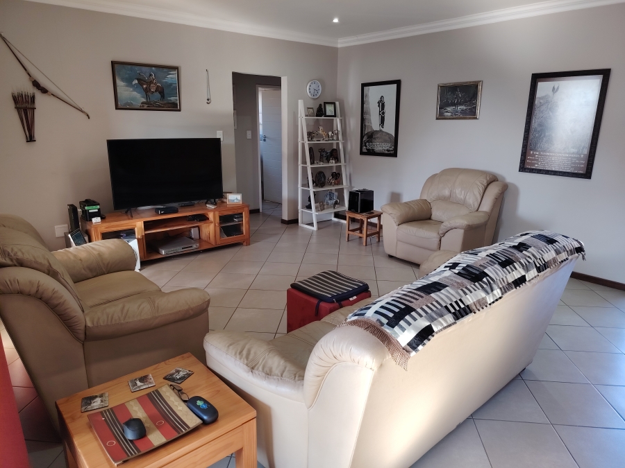 3 Bedroom Property for Sale in Monavoni Gauteng