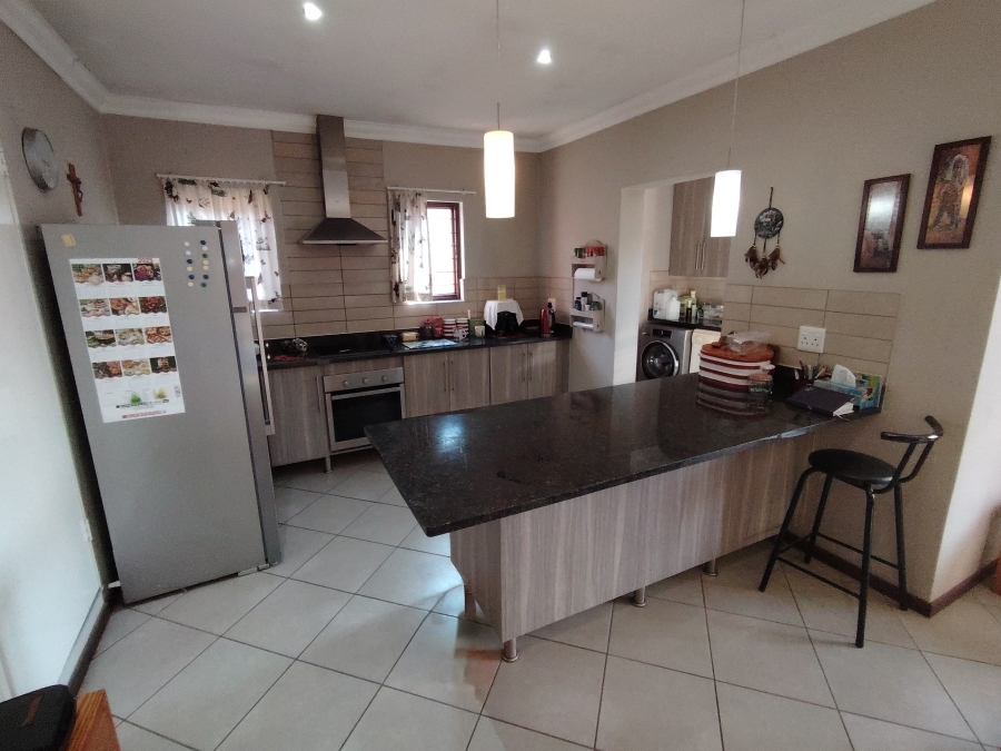 3 Bedroom Property for Sale in Monavoni Gauteng
