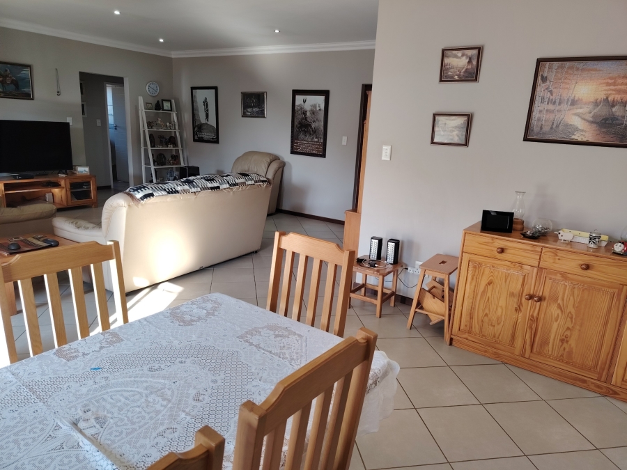 3 Bedroom Property for Sale in Monavoni Gauteng