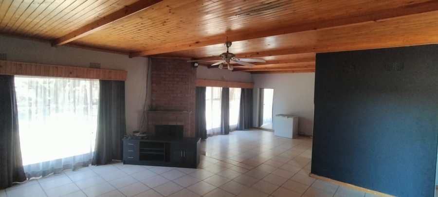 6 Bedroom Property for Sale in Bootha A H Gauteng
