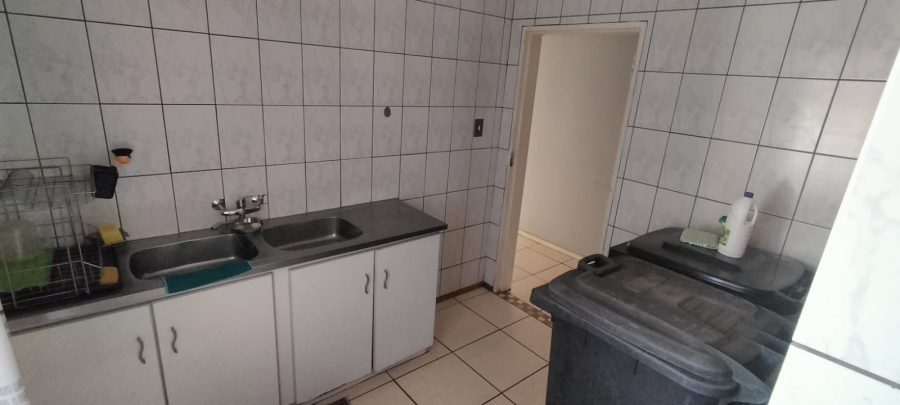 6 Bedroom Property for Sale in Bootha A H Gauteng