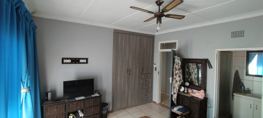 6 Bedroom Property for Sale in Bootha A H Gauteng
