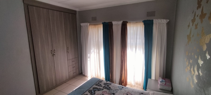 6 Bedroom Property for Sale in Bootha A H Gauteng