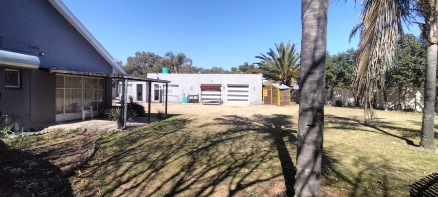 6 Bedroom Property for Sale in Bootha A H Gauteng