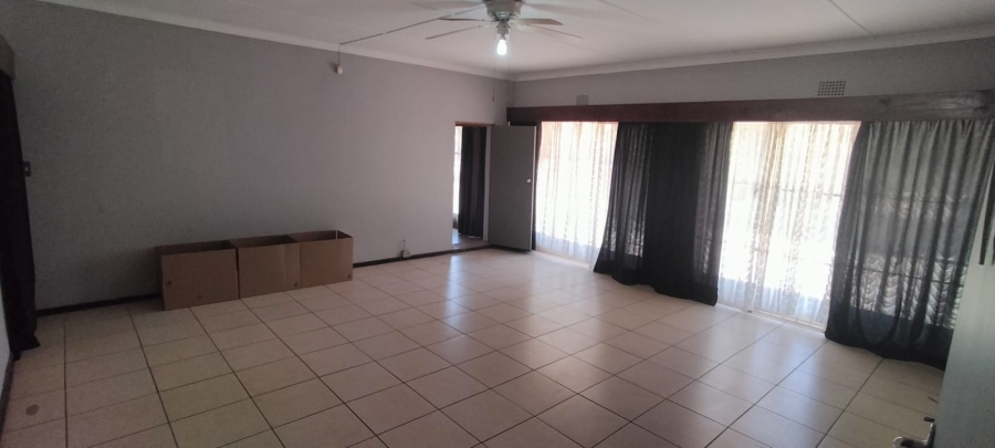 6 Bedroom Property for Sale in Bootha A H Gauteng