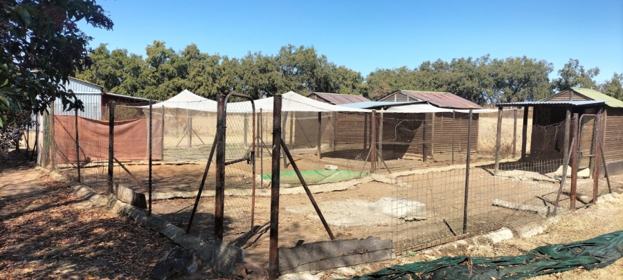 6 Bedroom Property for Sale in Bootha A H Gauteng