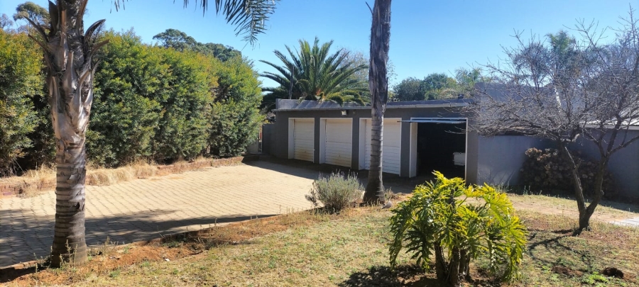 6 Bedroom Property for Sale in Bootha A H Gauteng