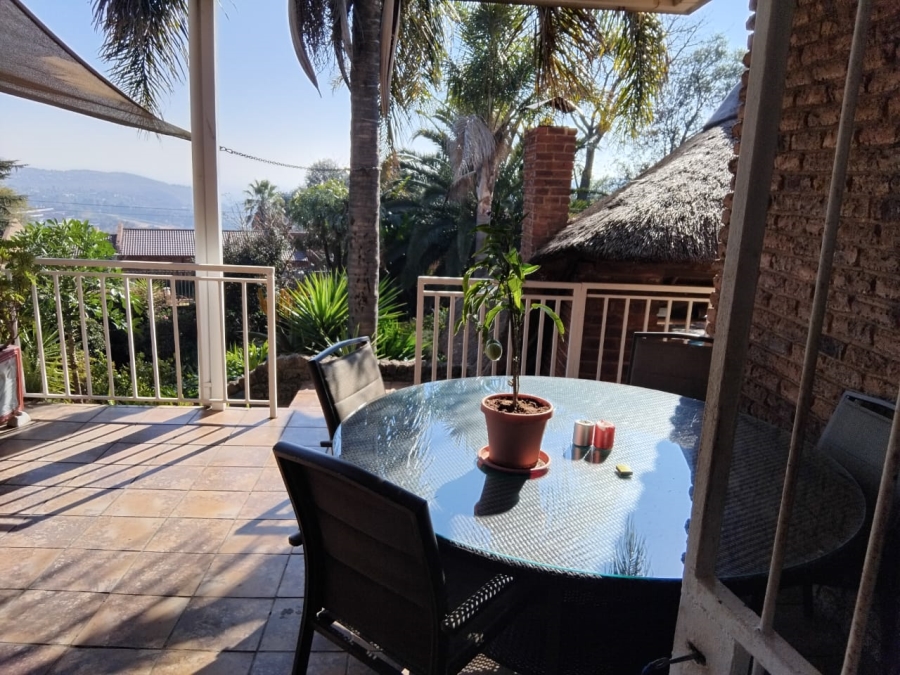 4 Bedroom Property for Sale in Roodekrans A H Gauteng