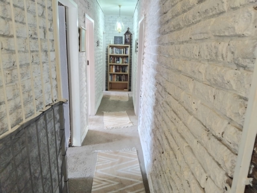 4 Bedroom Property for Sale in Roodekrans A H Gauteng