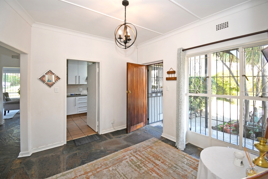 3 Bedroom Property for Sale in Fontainebleau Gauteng