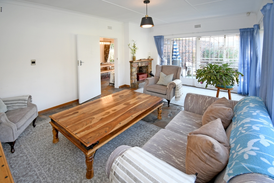 3 Bedroom Property for Sale in Fontainebleau Gauteng