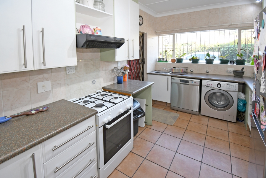 3 Bedroom Property for Sale in Fontainebleau Gauteng