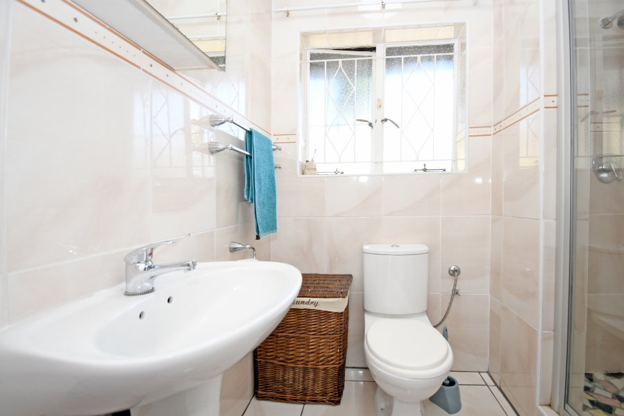 3 Bedroom Property for Sale in Fontainebleau Gauteng