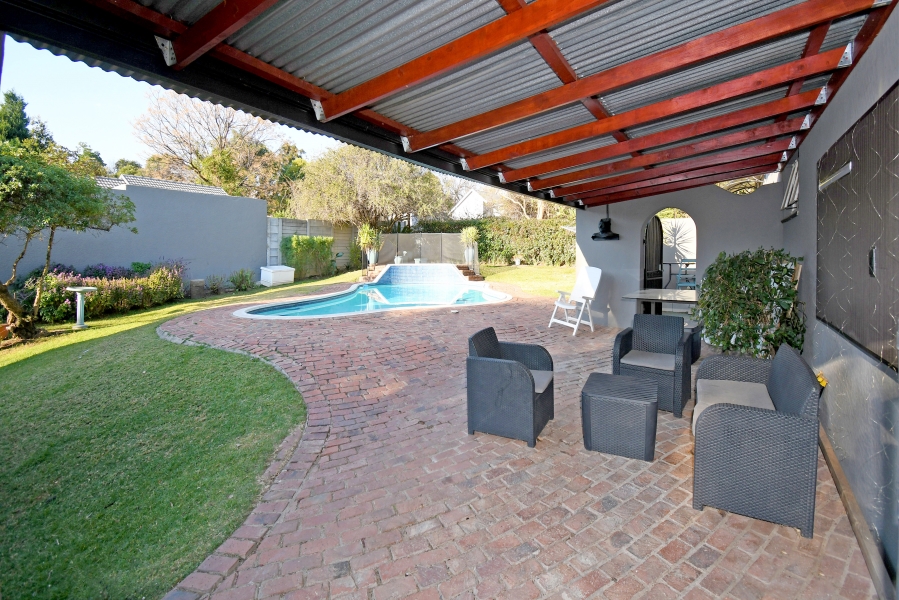 3 Bedroom Property for Sale in Fontainebleau Gauteng