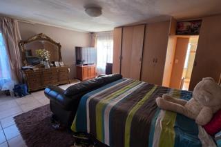 7 Bedroom Property for Sale in Doornpoort Gauteng