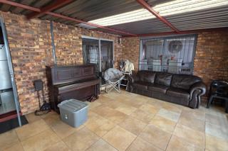7 Bedroom Property for Sale in Doornpoort Gauteng
