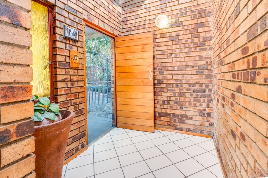 3 Bedroom Property for Sale in Sunninghill Gauteng