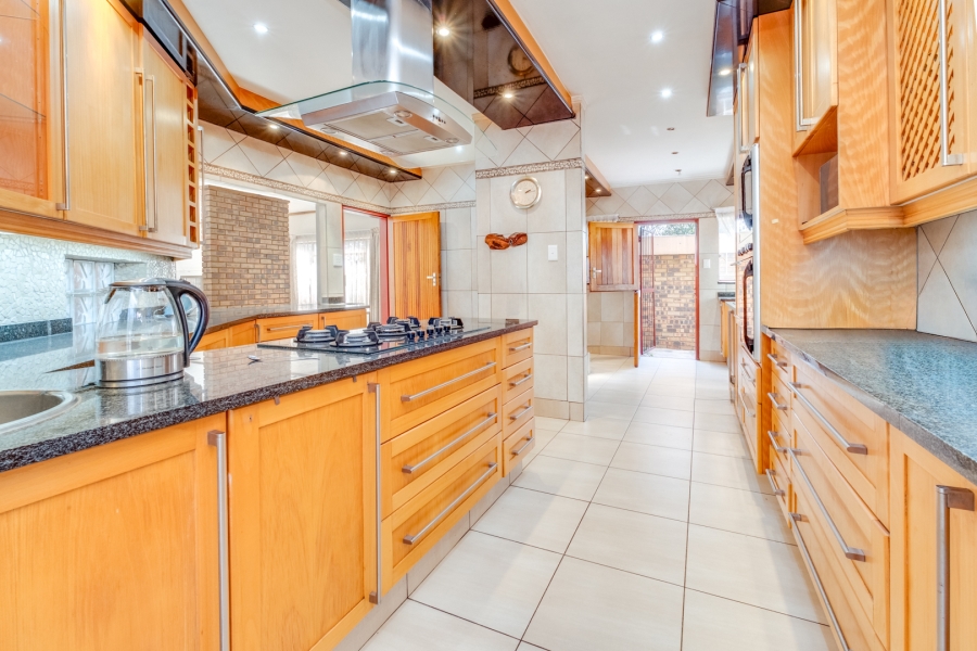 3 Bedroom Property for Sale in Sunninghill Gauteng