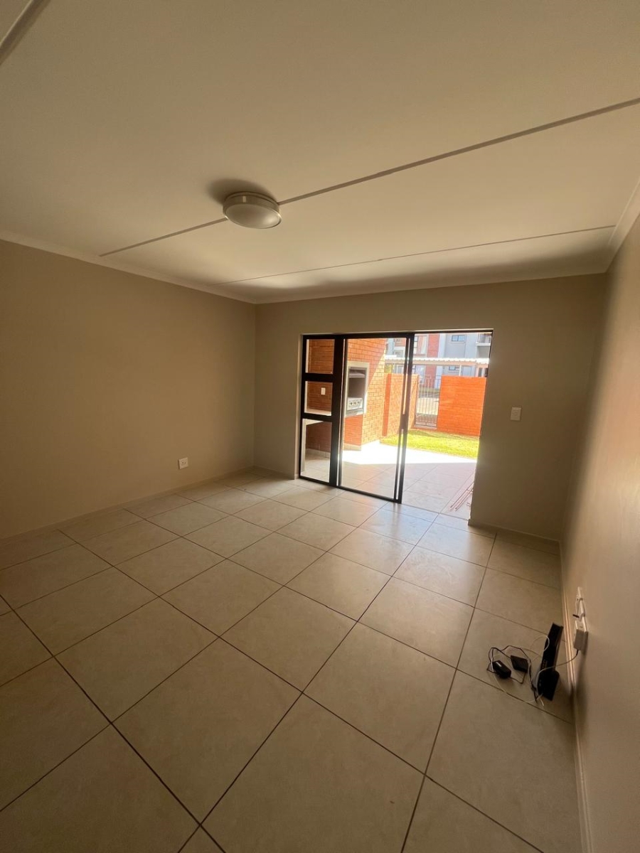 To Let 2 Bedroom Property for Rent in Hereford Estate Gauteng