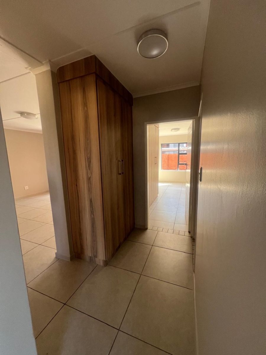To Let 2 Bedroom Property for Rent in Hereford Estate Gauteng