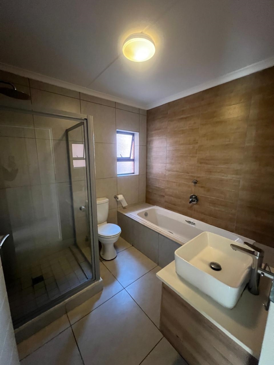 To Let 2 Bedroom Property for Rent in Hereford Estate Gauteng