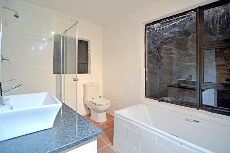3 Bedroom Property for Sale in Mountain View Gauteng