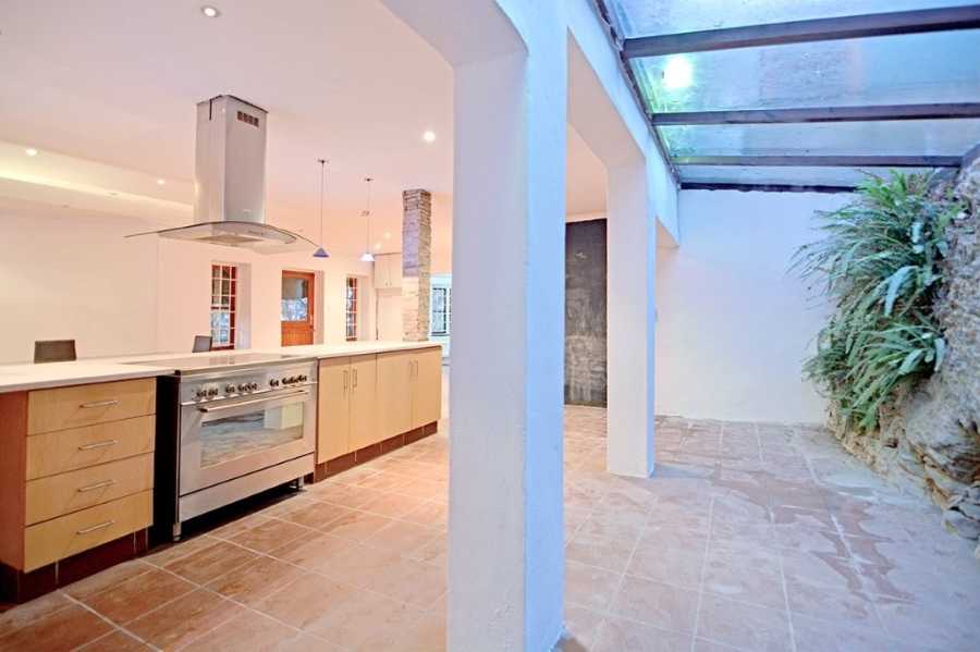 3 Bedroom Property for Sale in Mountain View Gauteng