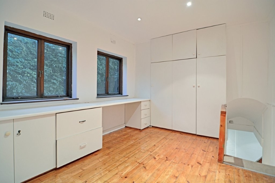3 Bedroom Property for Sale in Mountain View Gauteng