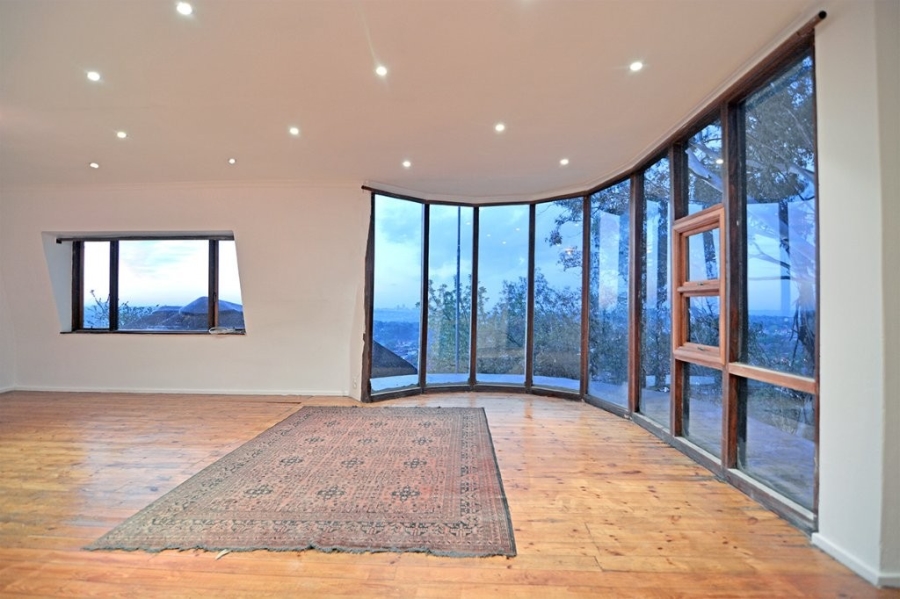 3 Bedroom Property for Sale in Mountain View Gauteng