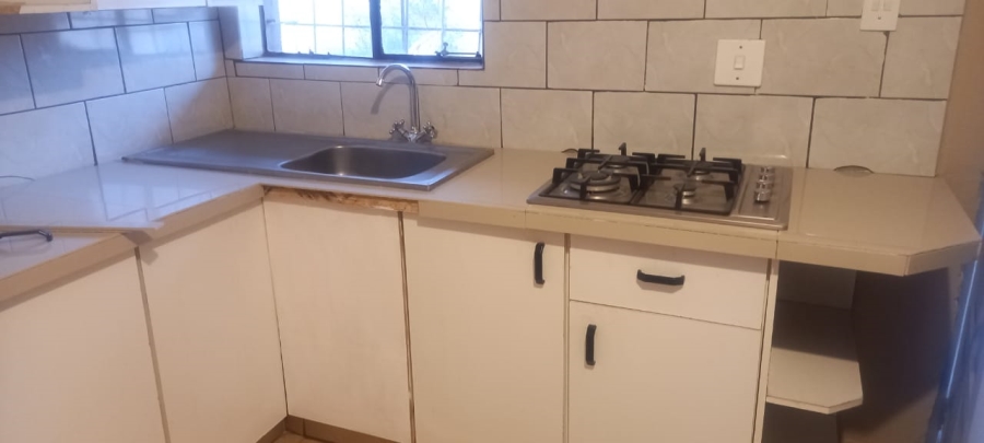 To Let 1 Bedroom Property for Rent in Kibler Park Gauteng