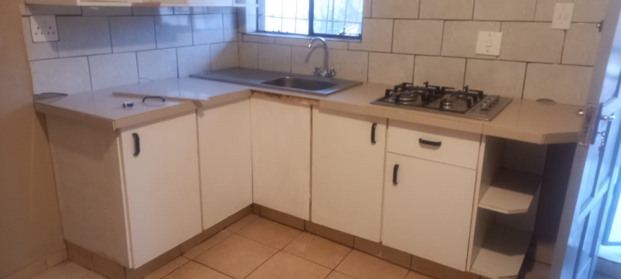 To Let 1 Bedroom Property for Rent in Kibler Park Gauteng