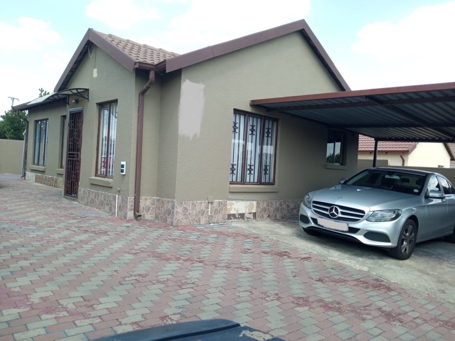 3 Bedroom Property for Sale in Elandspoort Gauteng