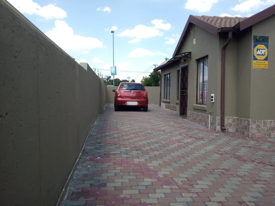 3 Bedroom Property for Sale in Elandspoort Gauteng