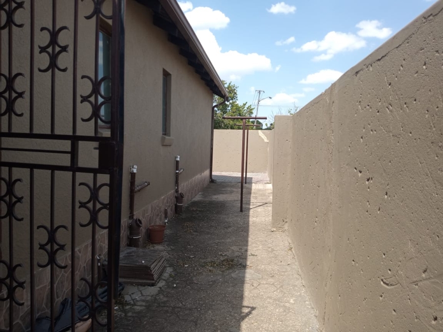 3 Bedroom Property for Sale in Elandspoort Gauteng