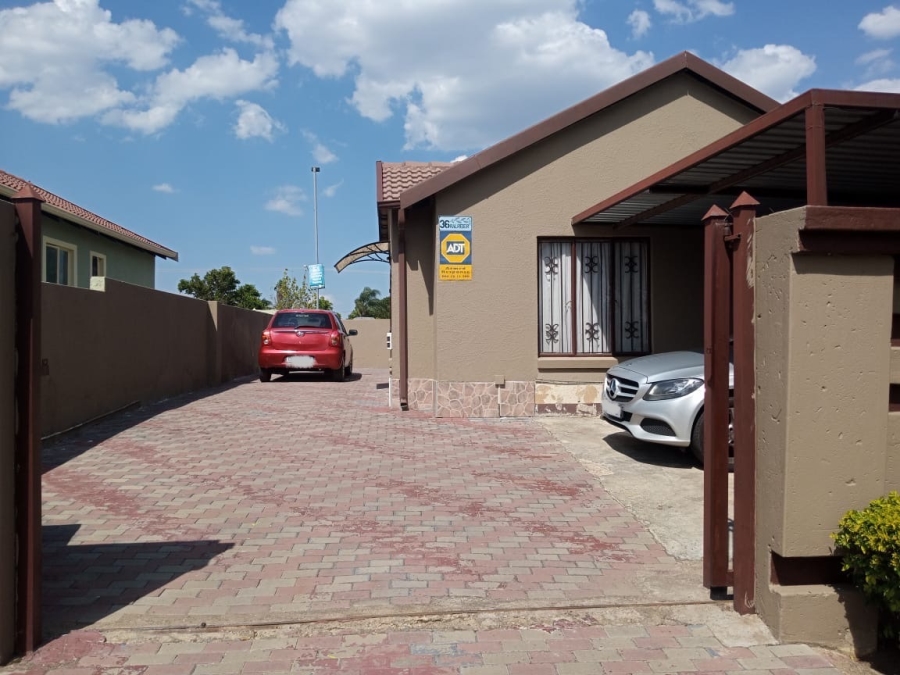 3 Bedroom Property for Sale in Elandspoort Gauteng
