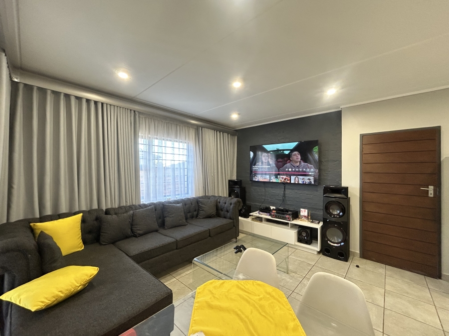 3 Bedroom Property for Sale in Lotus Gardens Gauteng