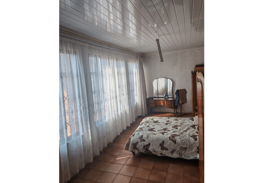 3 Bedroom Property for Sale in Vaaloewer Gauteng