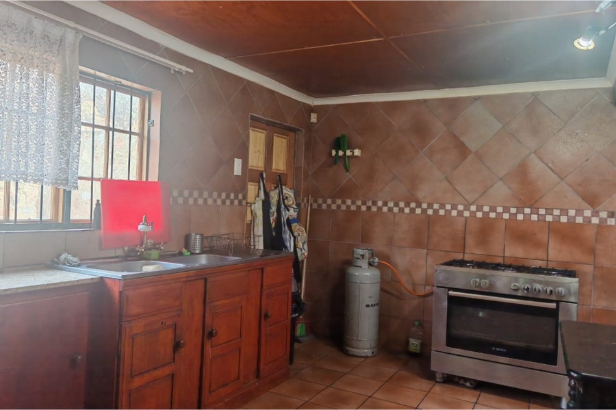 3 Bedroom Property for Sale in Vaaloewer Gauteng